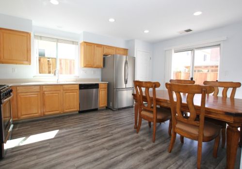 1393 Firestone Loop, San Jose, CA 95116-2987