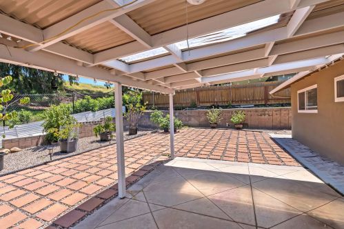 8555 Dobyns Dr, Santee CA  92071-3907 exterior