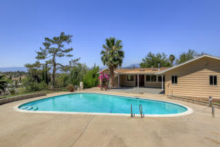 31657 Florida St, Redlands CA  92373-7556 exterior