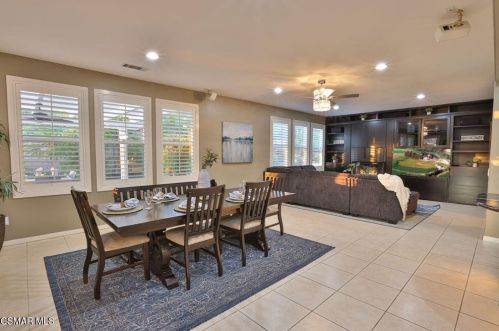 5391 Evening Sky Dr, Simi Valley CA  93063-5744 exterior