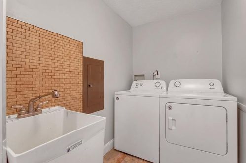 3594 Old Butler Rd, New Castle PA  16101-9027 exterior