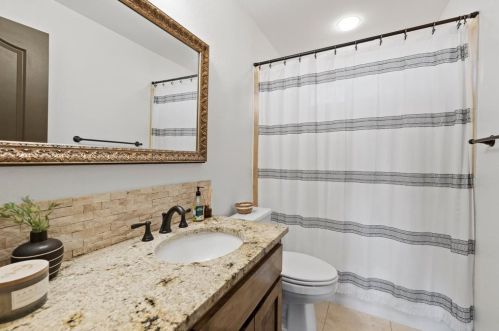 302 Deepwood Dr, Georgetown TX 78628-8305 exterior