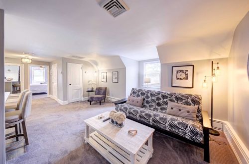 72 Maple Ave, Fishkill NY  12524-2213 exterior