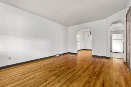 620 Danbury St, Pittsburgh, PA 15214-3002