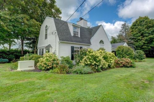 353 Beach St, Litchfield, CT 06759-2312