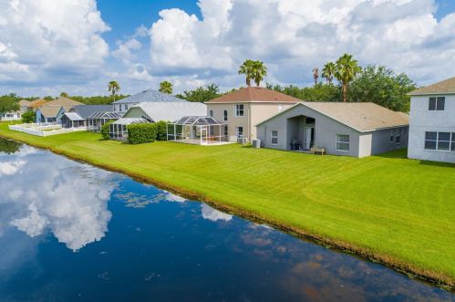 19018 Fishermans Bend Dr, Lutz FL  33558-9753 exterior