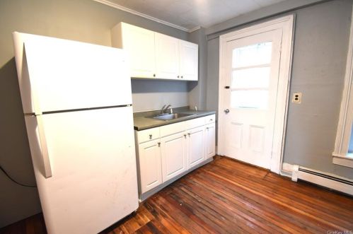 79 Main St, Port Jervis NY  12771-2111 exterior