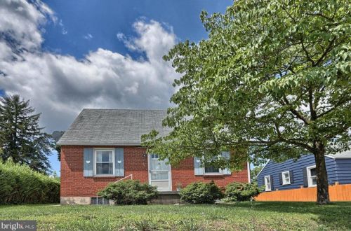 94 Houcks Rd, Harrisburg, PA 17109-6204