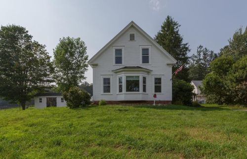 150 Middle Rd, Deerfield, NH 03037-1705