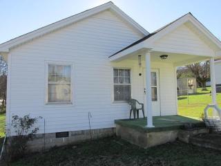 329 Hayes St, Woodbury, TN 37190-1311
