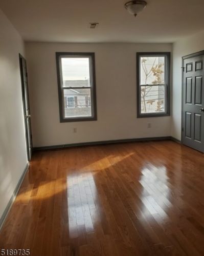 54 2 St, Newark NJ 07107-3106 exterior