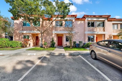 627 208th Dr, Hollywood, FL 33029-2152