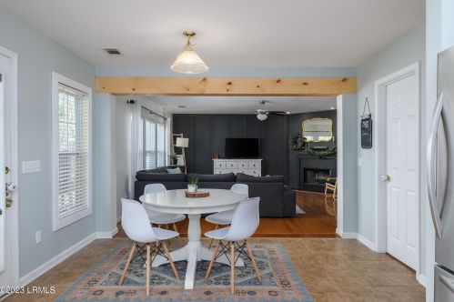 8 Waccamaw Way, Beaufort SC  29906-6002 exterior