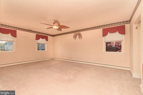 556 Leverington Ave, Philadelphia PA 19128-3314 exterior