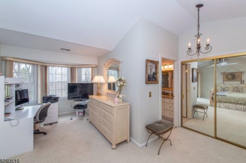 7 Christopher Ct, Lincoln Park NJ  07035-2104 exterior