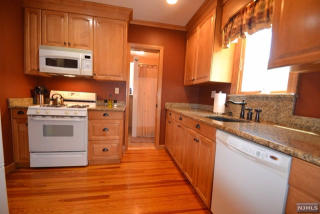 175 Knickerbocker Ave, Hillsdale, NJ 07642-1852