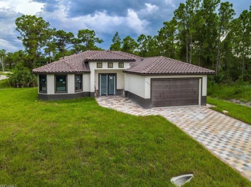 2600 36th St, Lehigh Acres, FL