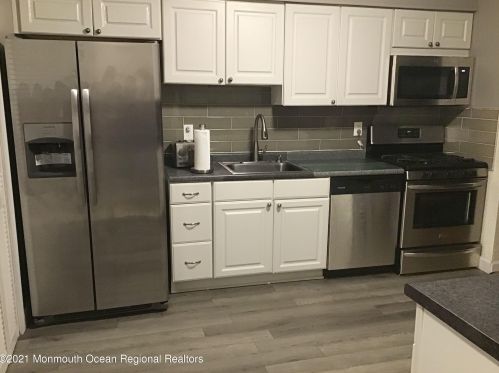 94 Greenwood Loop Rd, Bricktown NJ  08724-1255 exterior