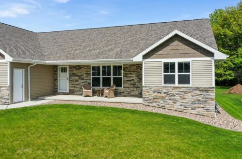 2909 Sussex Rd, Green Bay, WI 54311-7361