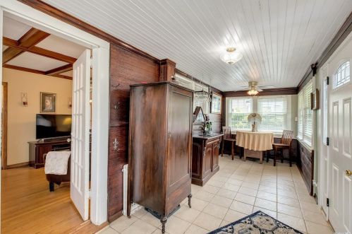 77 Rollstone Ave, West Sayville NY  11796-1309 exterior