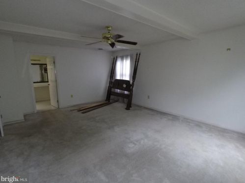 2 Presidential Dr, Berlin Boro NJ  08009-1358 exterior