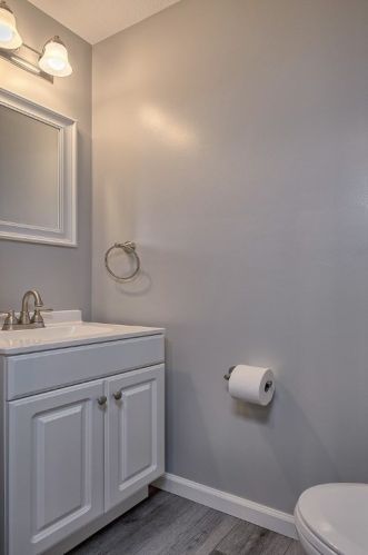 5268 Center Dr, Latrobe PA  15650-2770 exterior