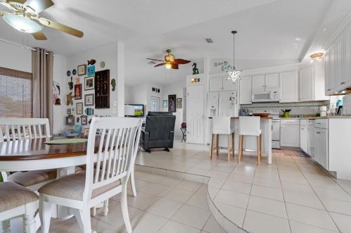 5324 Greenwood Dr, Delray Beach FL  33484-1133 exterior