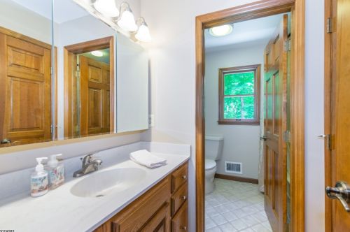 39 Pheasant Run, Kinnelon NJ  07405-3022 exterior
