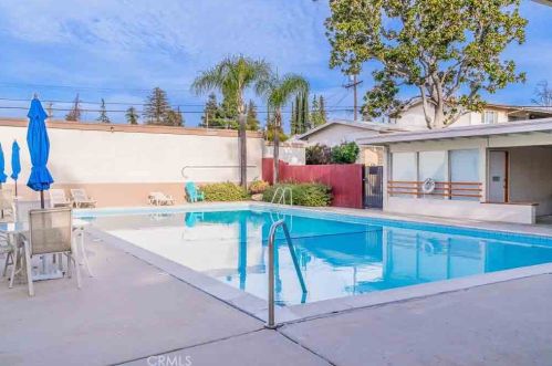 24 Center St, Redlands CA  92373-8102 exterior