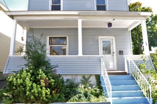 54 Willow Ave, Schenectady, NY 12304-1405