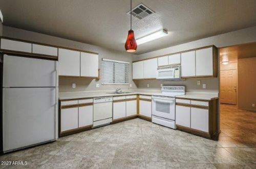 16503 158th Ave, Sun City, AZ 85374-4329
