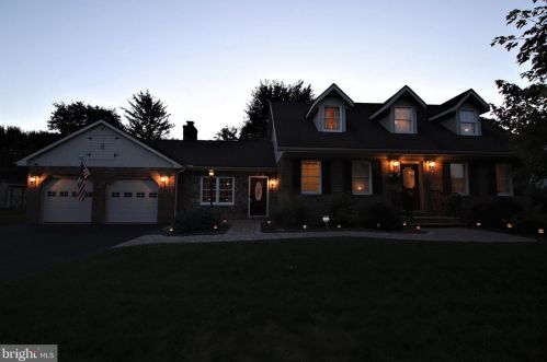 316 Greenway Cir, Upton, PA 17225-9797