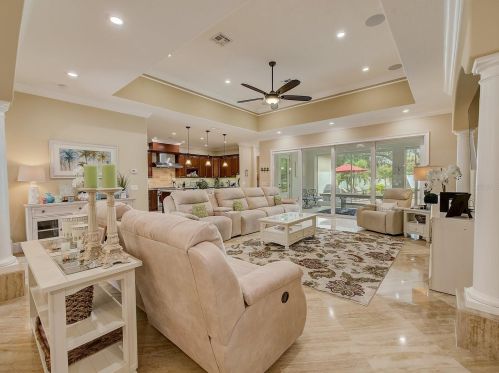 11171 53rd Ave, Saint Petersburg FL  33708-2936 exterior