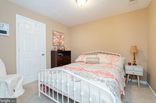 179 Colonial Dr, Charles Town WV  25414-4498 exterior