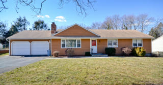425 Emerald Pl, Stratford, CT 06614-2059