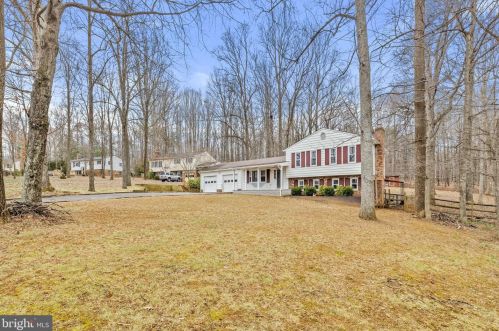 4504 Jennifer Ln, Haymarket, VA 20169-2206