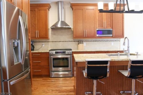 25 Ridge Rd, West Paterson NJ  07424-2416 exterior