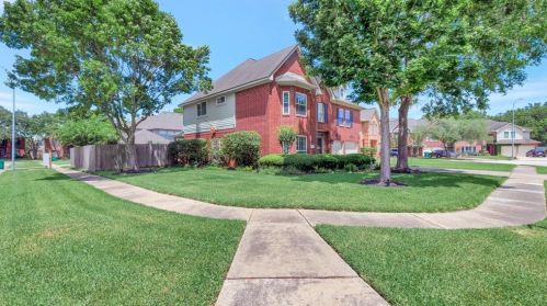 4101 Seaview Ct, Taylor Lake Village, TX 77586-1595
