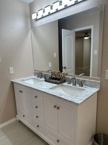 780 New Bridge Dr, Uhland TX  78640-5542 exterior