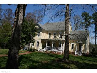 98 Shellbank Dr, Williamsburg VA  23185-1453 exterior