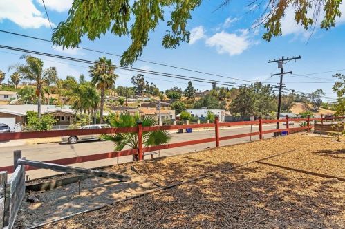 1105 Bittern St, San Diego CA 92114-2513 exterior