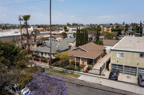 610 Almond Ave, Long Beach CA  90802-1746 exterior