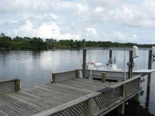 822 Sea Gate Dr, Newport, NC 28570-9687