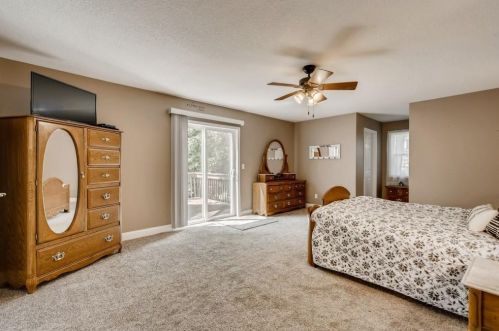 739 County Rd B, Saint Paul MN 55117-1804 exterior