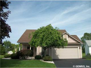 12 Hunt Holw, Rochester, NY 14624-4370
