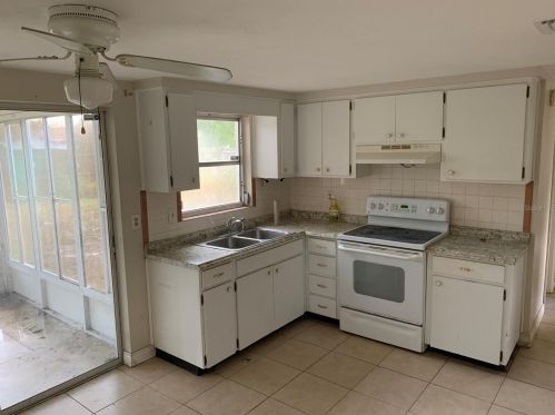 3807 Beechwood Dr, Tarpon Springs, FL 34691-3505