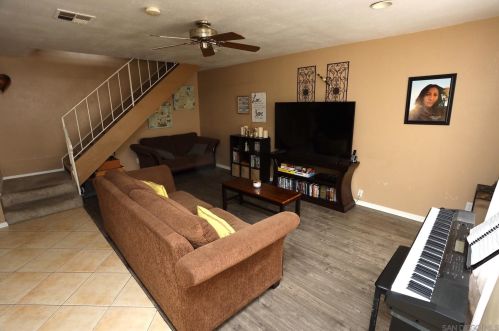 6652 Pinecone Ln, San Diego, CA 92139-3835