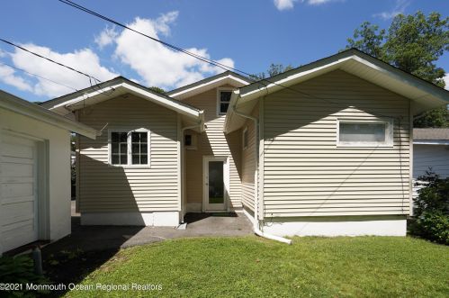 22 Wardell Pl, Tinton Falls NJ  07712-4856 exterior