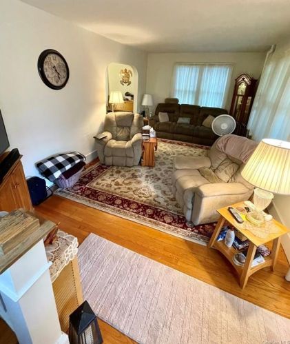 141 Main St, Port Jervis, NY 12771-2113