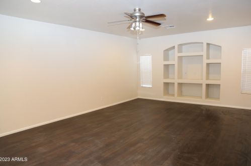 34104 26th Ave, Phoenix AZ  85085-5070 exterior